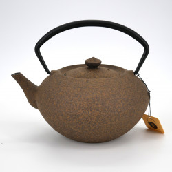 Japanese prestige oval cast iron teapot, CHÛSHIN KÔBÔ HIRATSUBO 0,7lt, yellow
