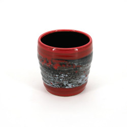 Taza de té japonesa roja de ceramica, HAKE cepillo gris