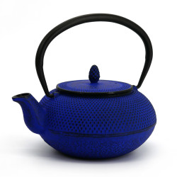 Blau emaillierte japanische Teekanne aus Gusseisen, ROJI ARARE, 0.9lt