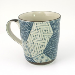 Japanische Teetasse aus Keramik mit Henkel, blau und weiß, Patchwork-Muster