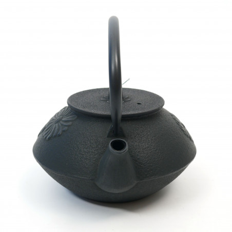 Japanese cast iron kettle, HANA, 0.8 L, black and chrysanthemums