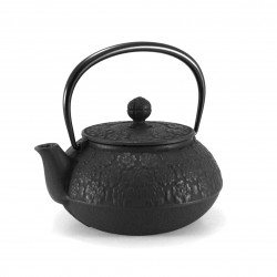 Japanese teapot cast iron, IWACHU SAKURA 0,55lt, black